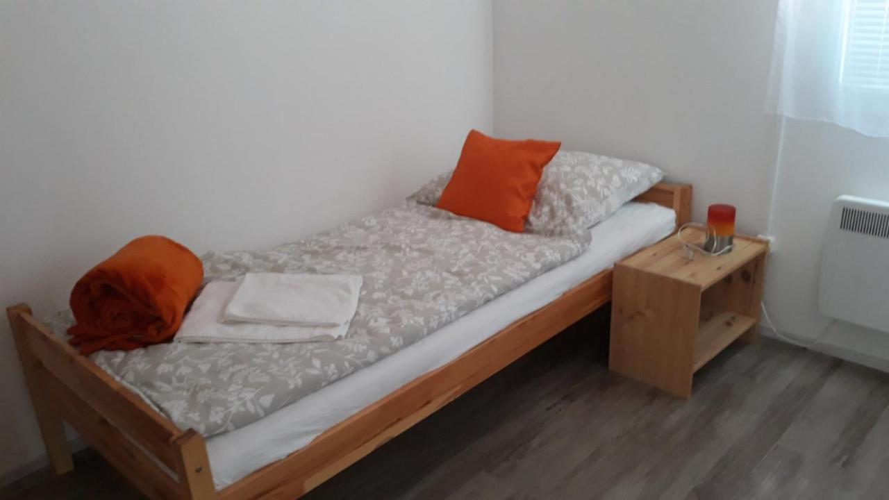 Bed and Breakfast Gabriella Panzió Bük Exterior foto